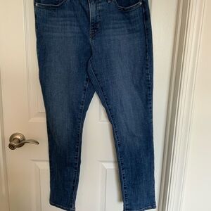 Levi’s shaping skinny